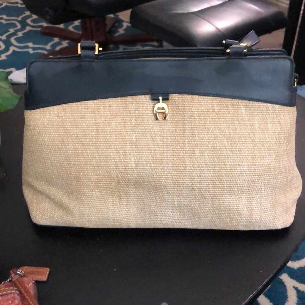 Etienne Aigner handbag in great condition